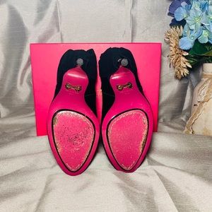 Betsey Johnson Gold Tip Heels